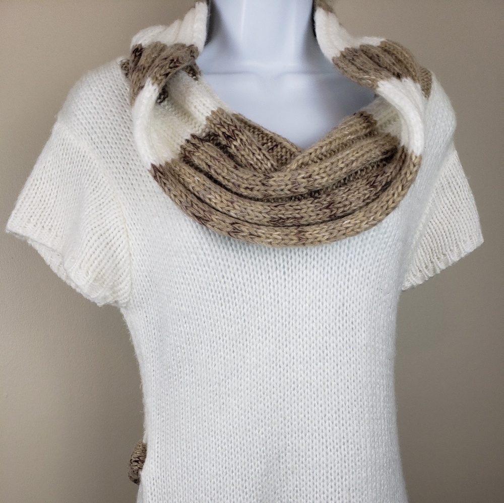 Ultra Flirt Large Sweater Dress white / brown